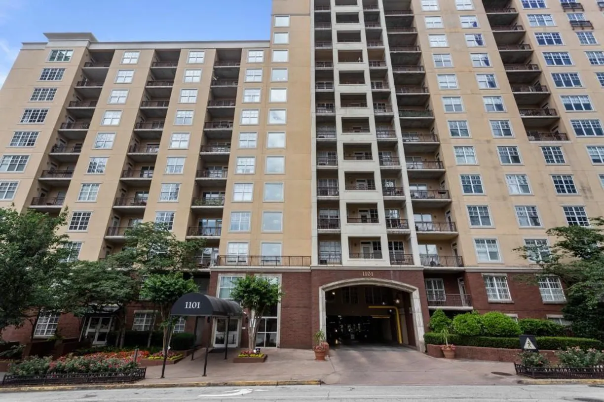 Savannah Real Estate | View 1101 Juniper Street, 612 | Listing