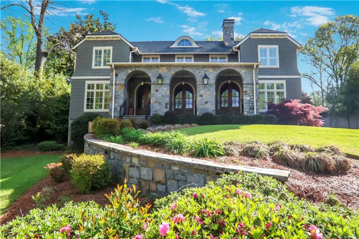 Savannah Real Estate | View 1691 Doncaster Drive | 4 Beds, 4 Baths
