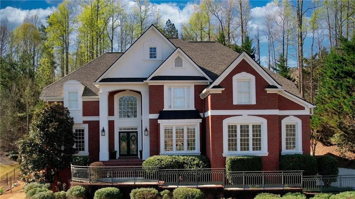 Savannah Real Estate | View 4777 Ardmore Lane | 5 Beds, 4 Baths