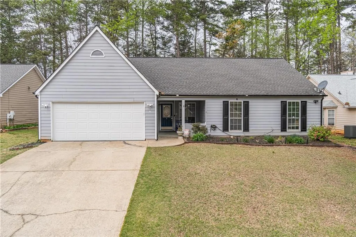 Savannah Real Estate | View 470 Paris Drive | 4 Beds, 2 Baths