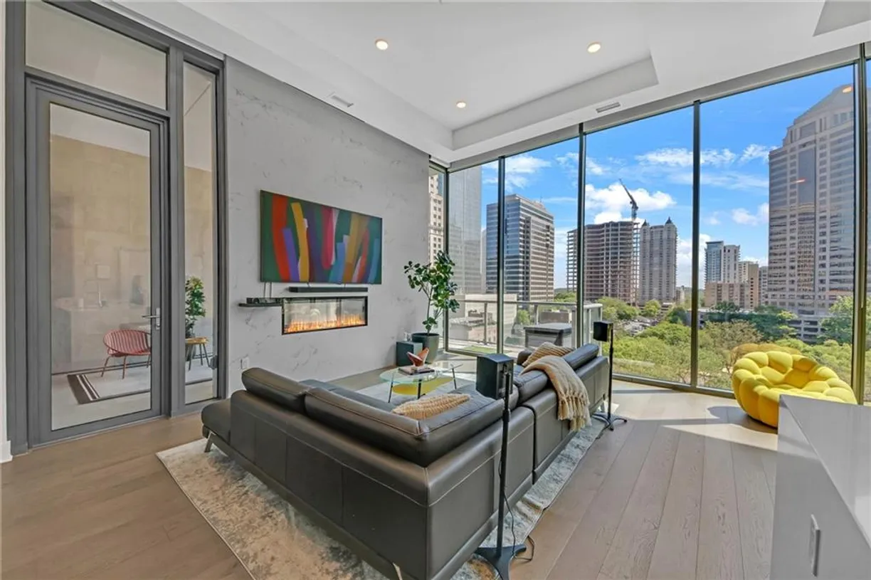Savannah Real Estate | View 40 12th Street, 903 | Listing