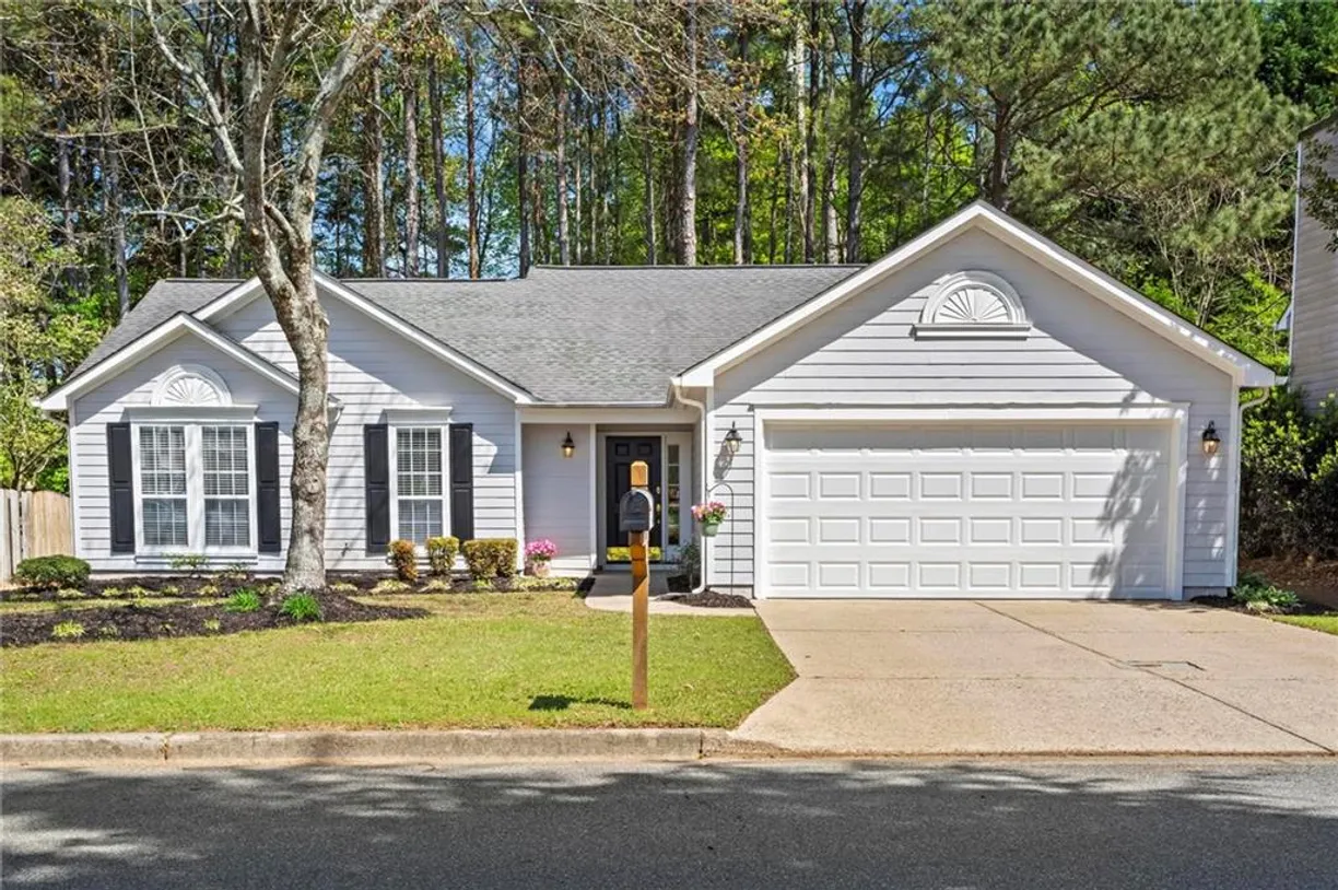 Savannah Real Estate | View 535 Cogburn Ridge Way | 3 Beds, 2 Baths