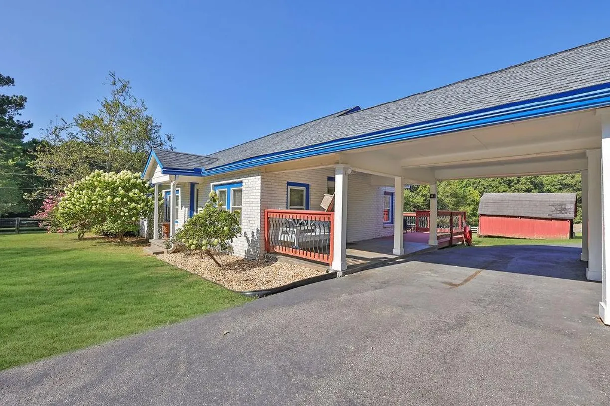 Savannah Real Estate | View 16675 Hopewell Road | 2 Beds, 1 Bath