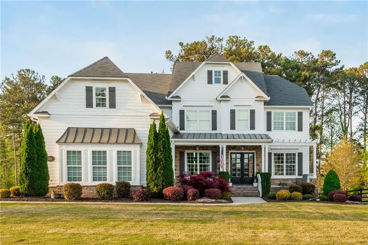 Savannah Real Estate | View 984 Hunter Way | 6 Beds, 5 Baths