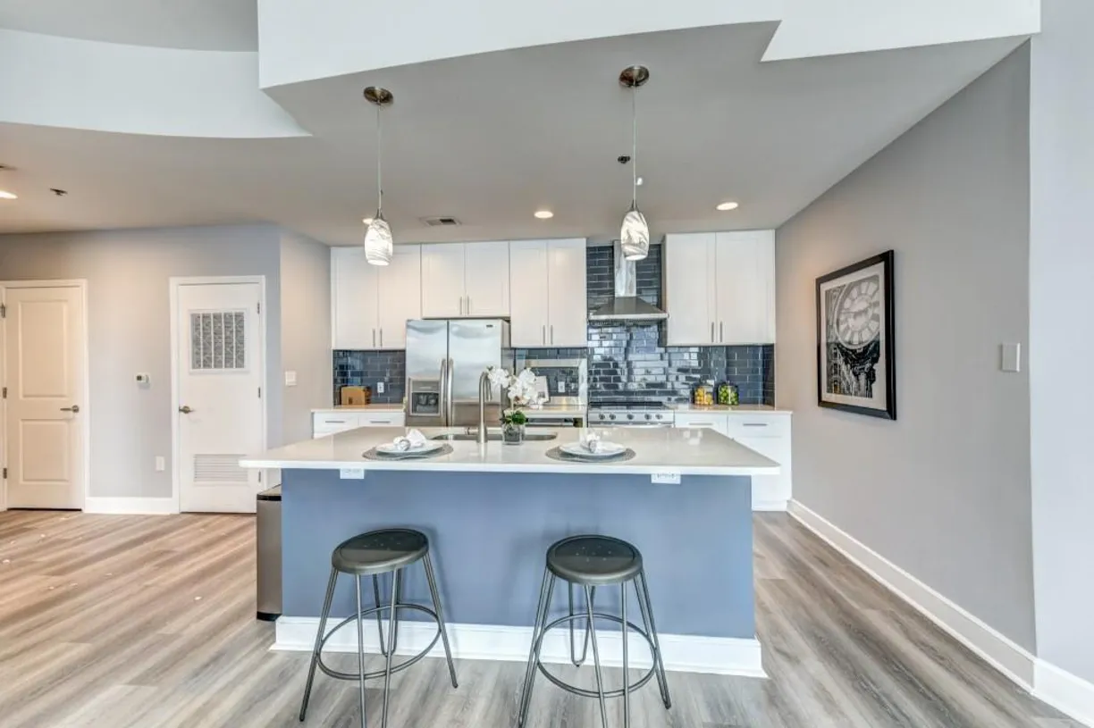 Savannah Real Estate | View 950 W Peachtree Street, 1504 | Listing