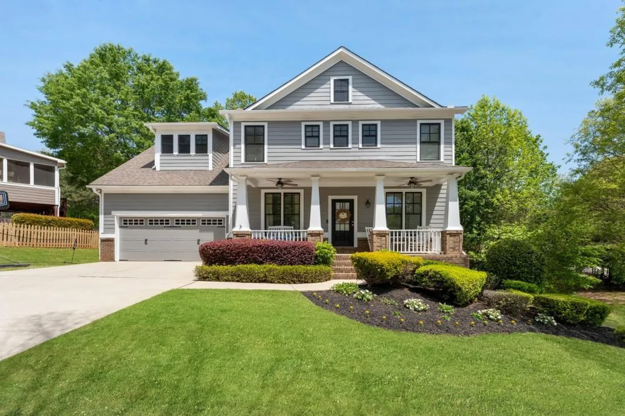 Savannah Real Estate | View 208 Park Pointe Way | 5 Beds, 3 Baths