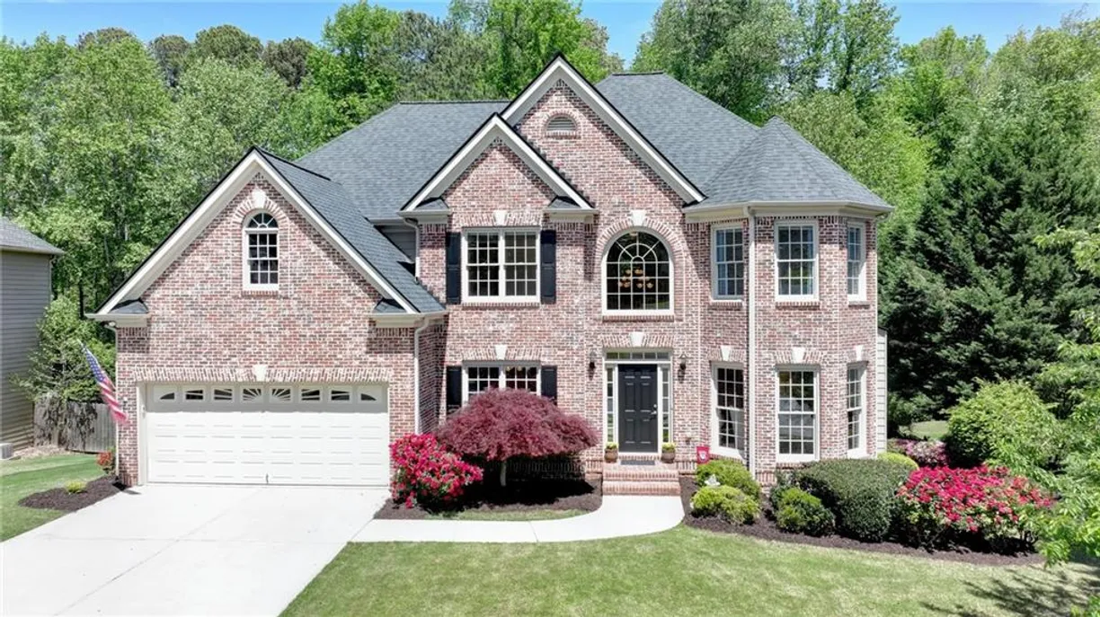 Savannah Real Estate | View 1263 Whisperwood Lane | 5 Beds, 5 Baths