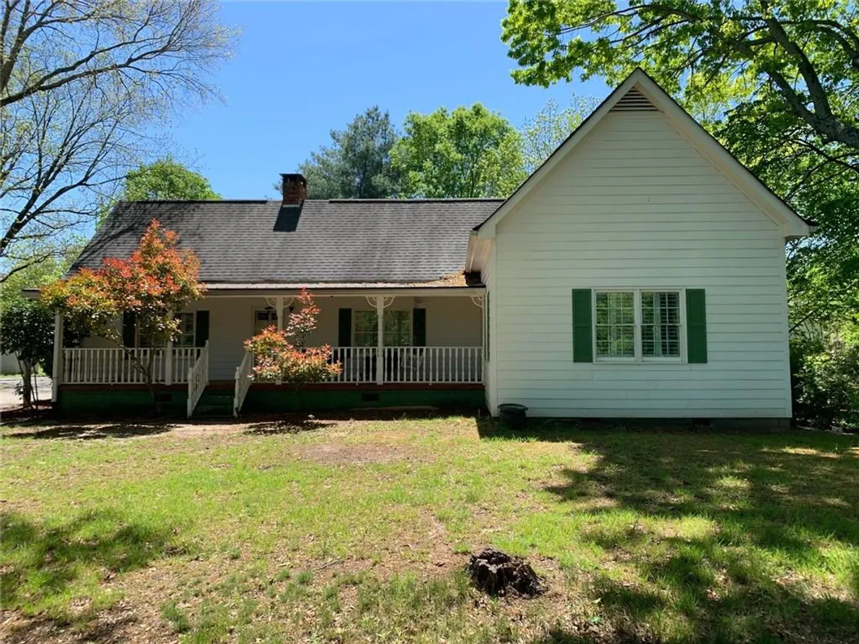 Savannah Real Estate | View 1145 Mayfield Road | 4 Beds, 2 Baths
