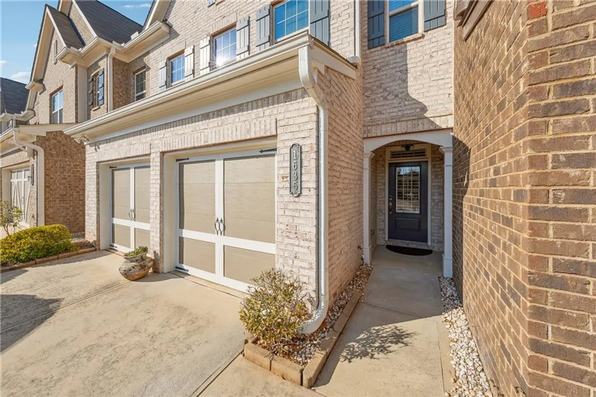 Savannah Real Estate | View 1635 Hampton Oaks Drive | Listing