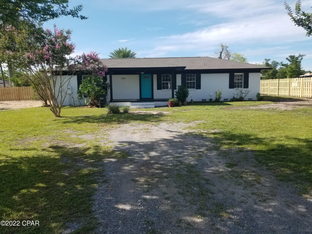 Northwest Florida Real Estate | View 1007 E 26th | 3 Beds, 2 Baths