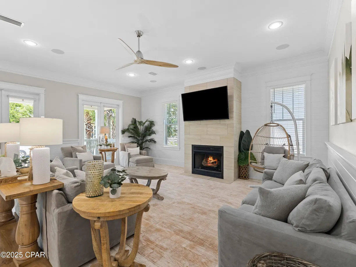 Northwest Florida Real Estate | View 19 W Chester Street | 4 Beds, 3 Baths
