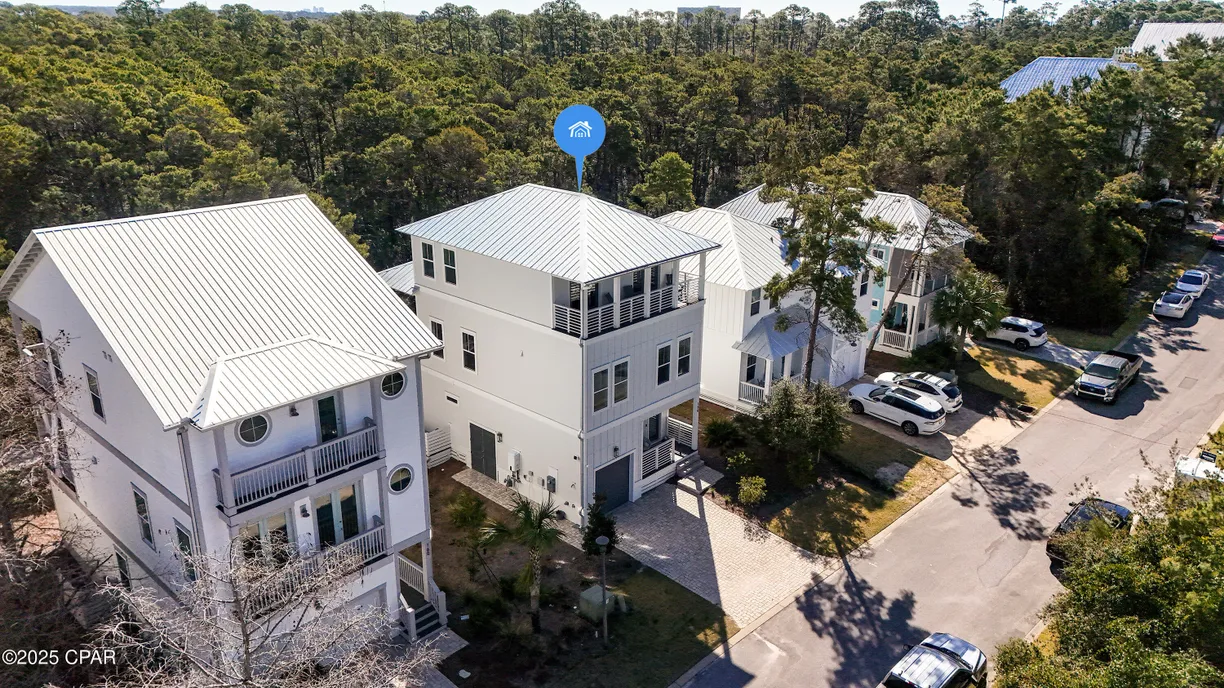 Northwest Florida Real Estate | View 150 Grande Pointe Circle | 3 Beds, 2 Baths