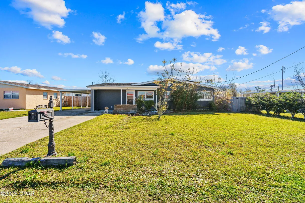 Northwest Florida Real Estate | View 911 New York Avenue | 3 Beds, 2 Baths