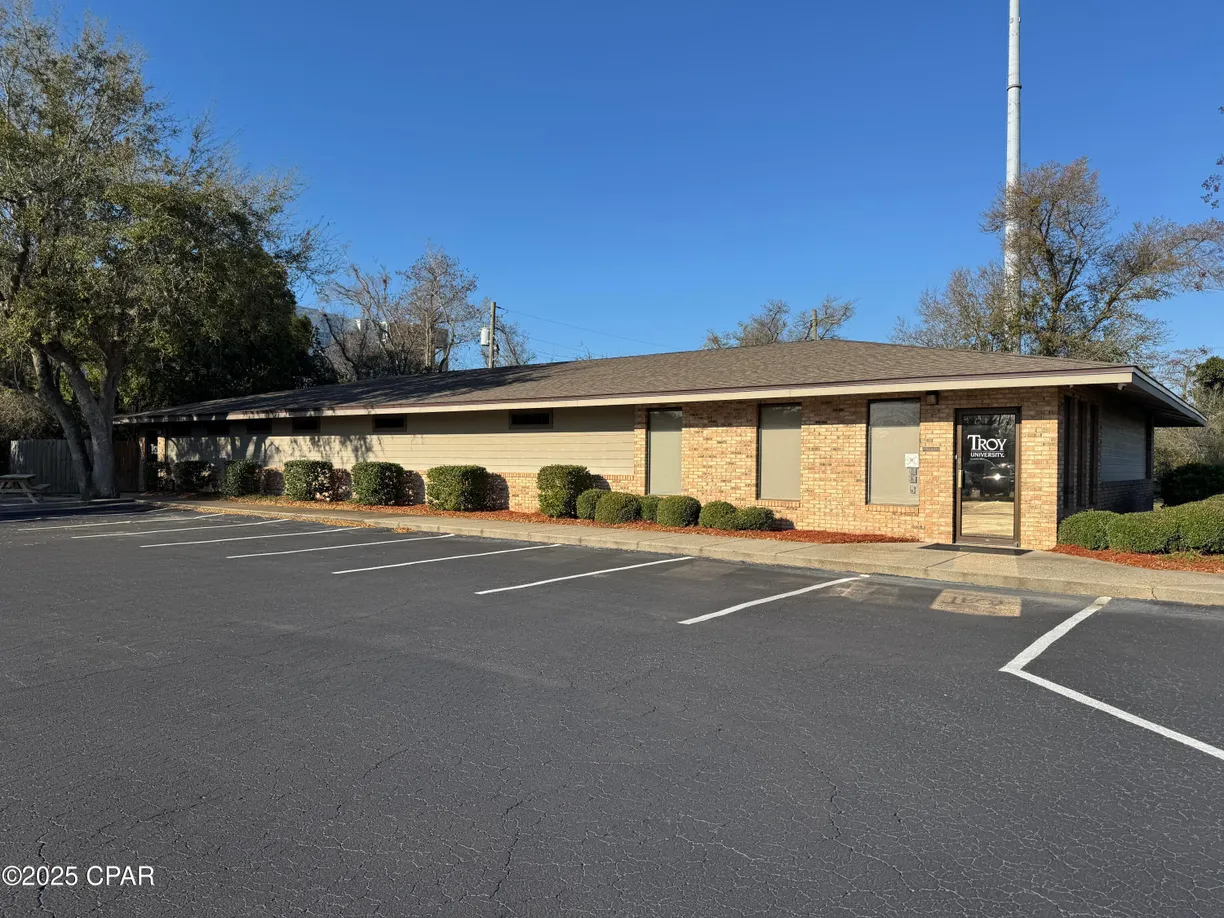 Northwest Florida Real Estate | View 527 Airport Rd
