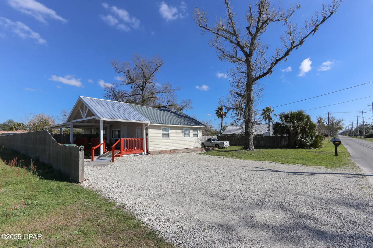 Northwest Florida Real Estate | View 911 Indiana Avenue | 3 Beds, 2 Baths