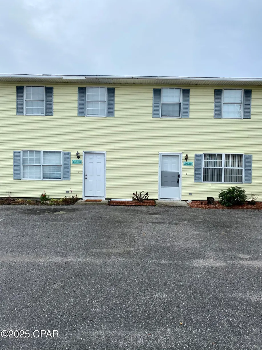 Northwest Florida Real Estate | View 103 Downing Street, H | 2 Beds, 1 Bath