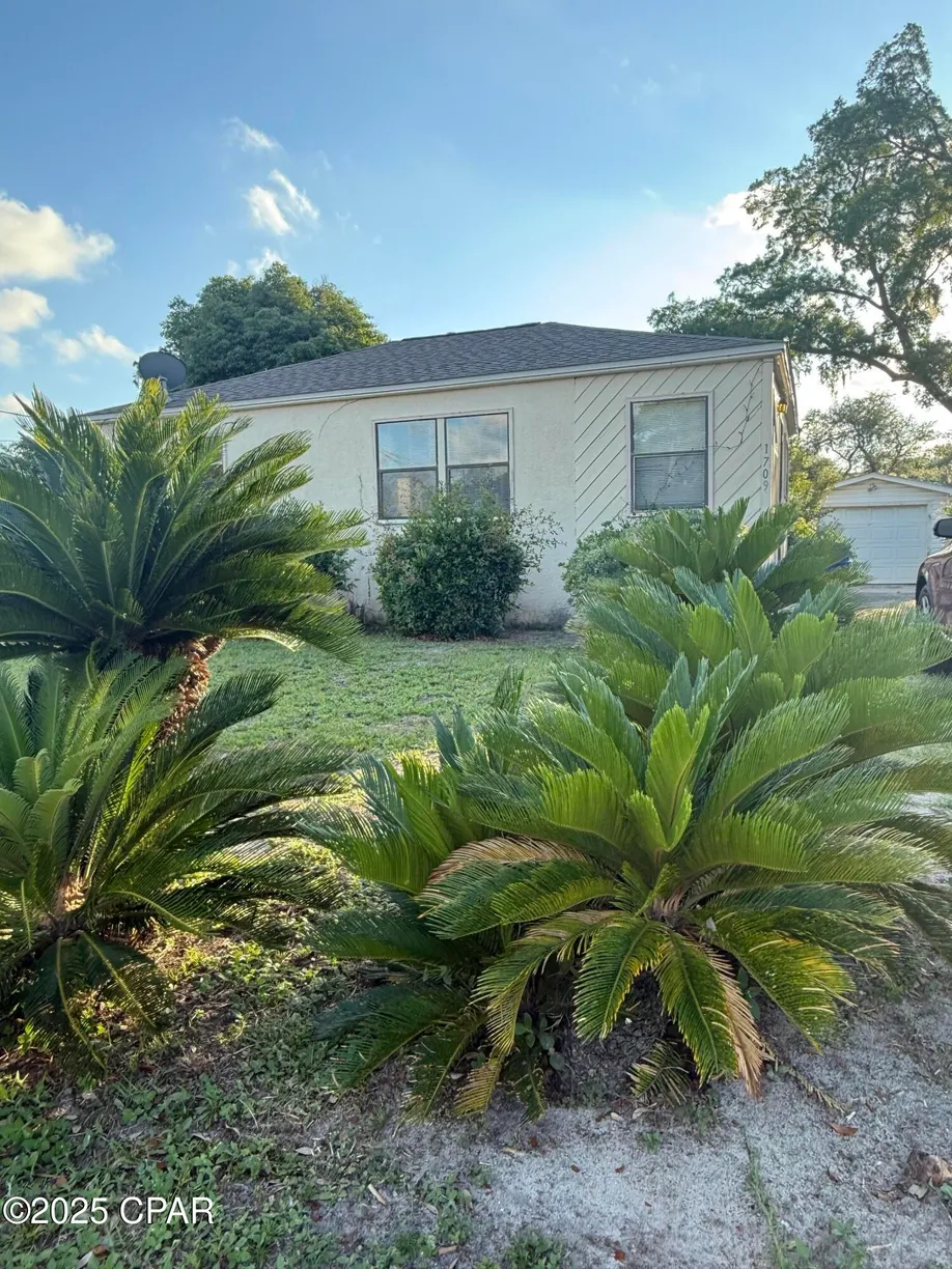 Northwest Florida Real Estate | View 1709 Molitor Avenue | Listing