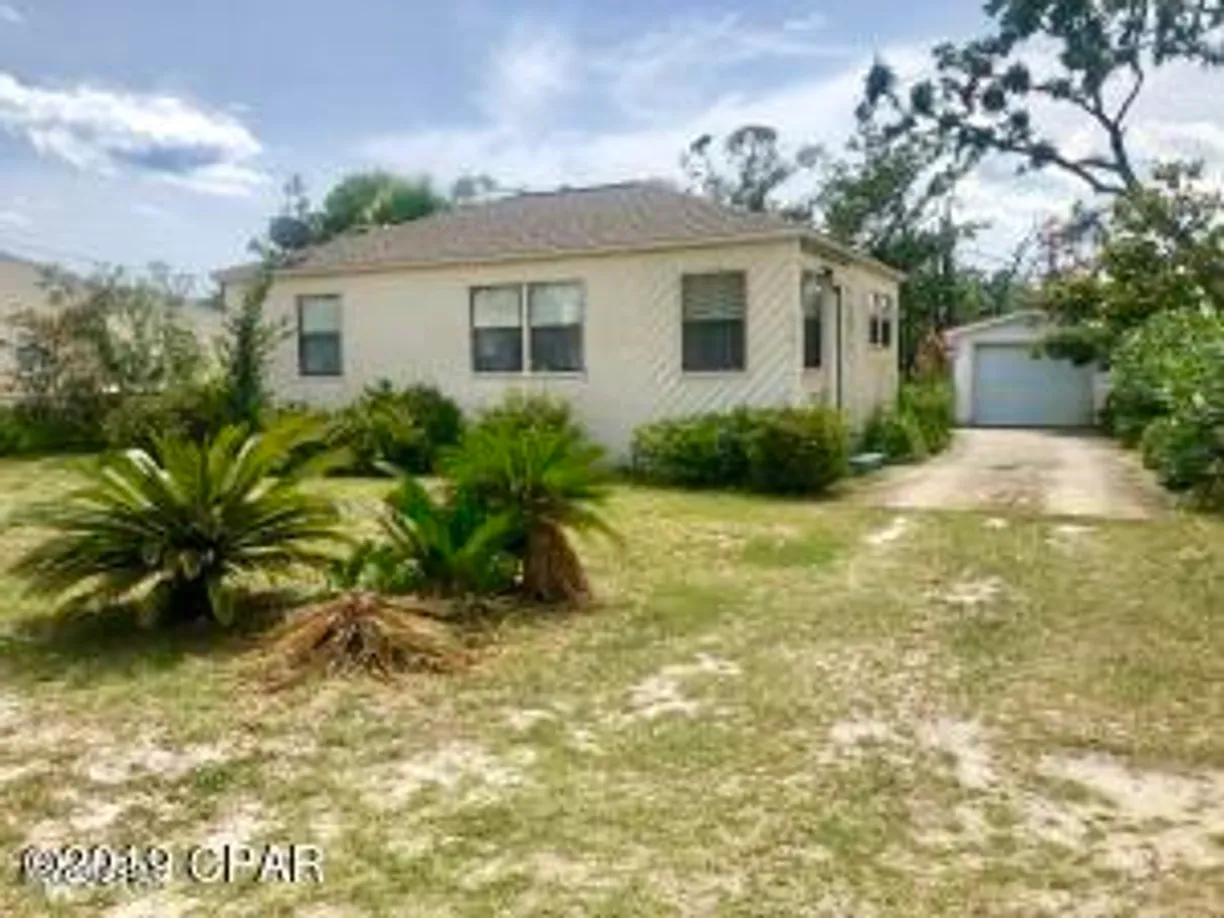Northwest Florida Real Estate | View 1709 Molitor Avenue | 3 Beds, 2 Baths