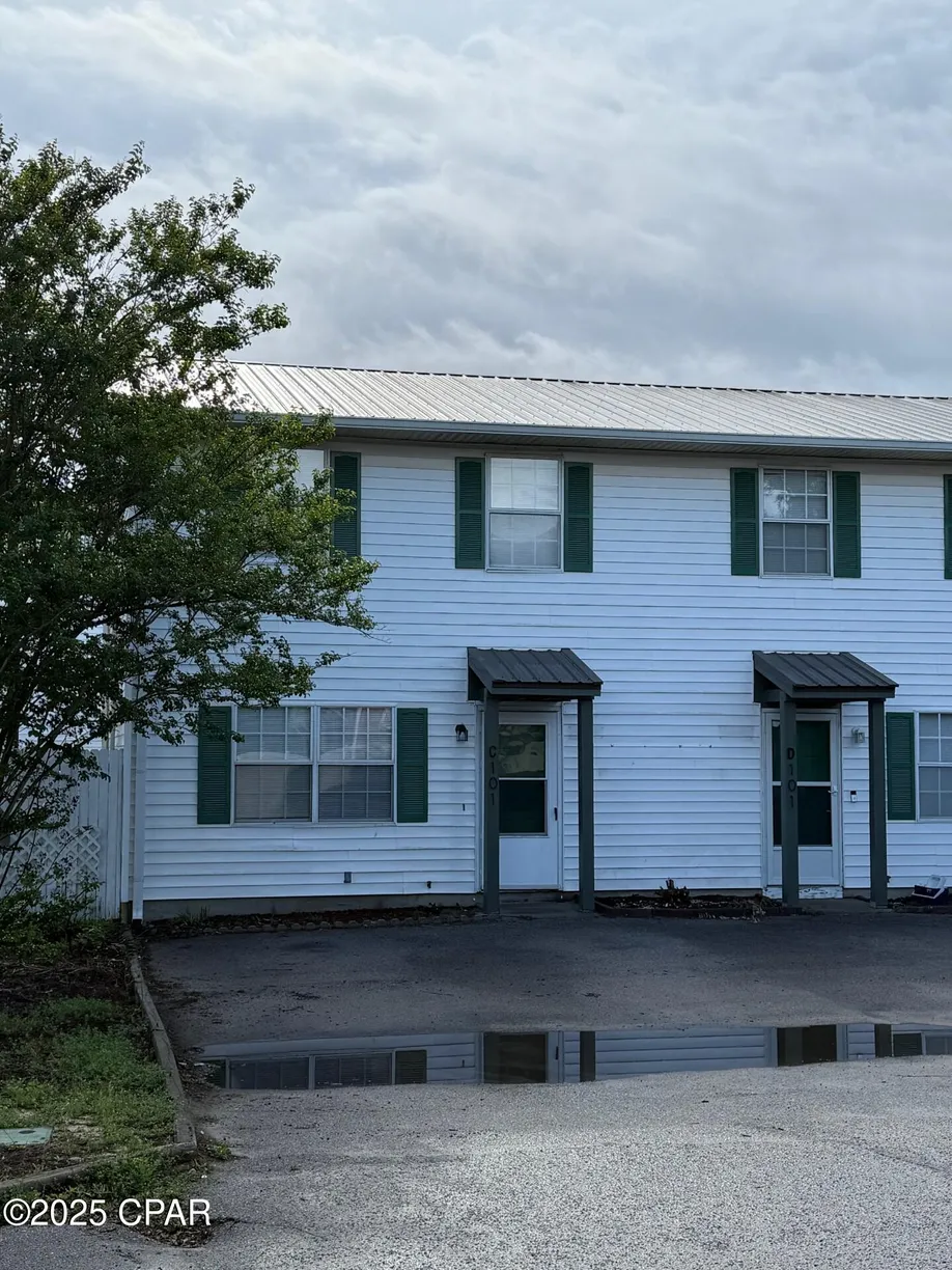 Northwest Florida Real Estate | View 101 Downing Street, C | 2 Beds, 1 Bath
