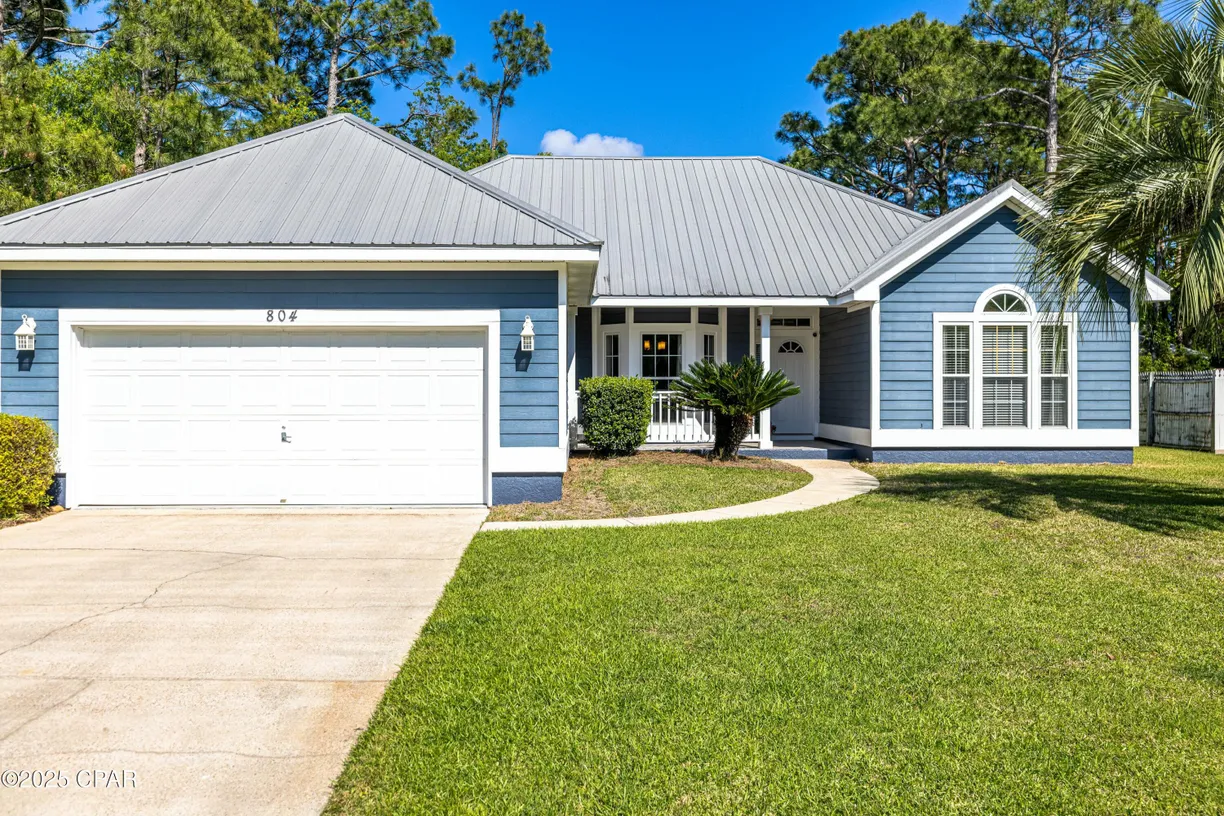 Northwest Florida Real Estate | View 804 Lyndell Way | 3 Beds, 2 Baths