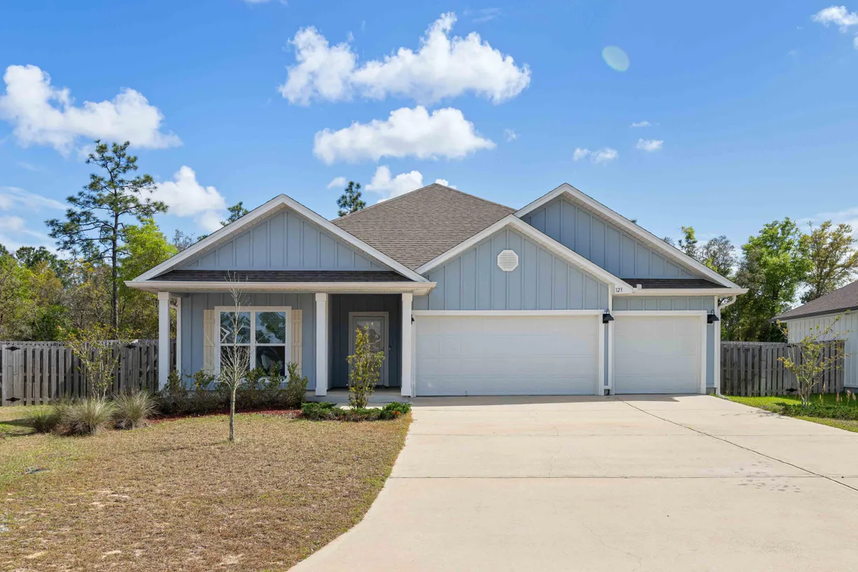 123 Hobson Avenue, Crestview, FL 32539 Property for sale