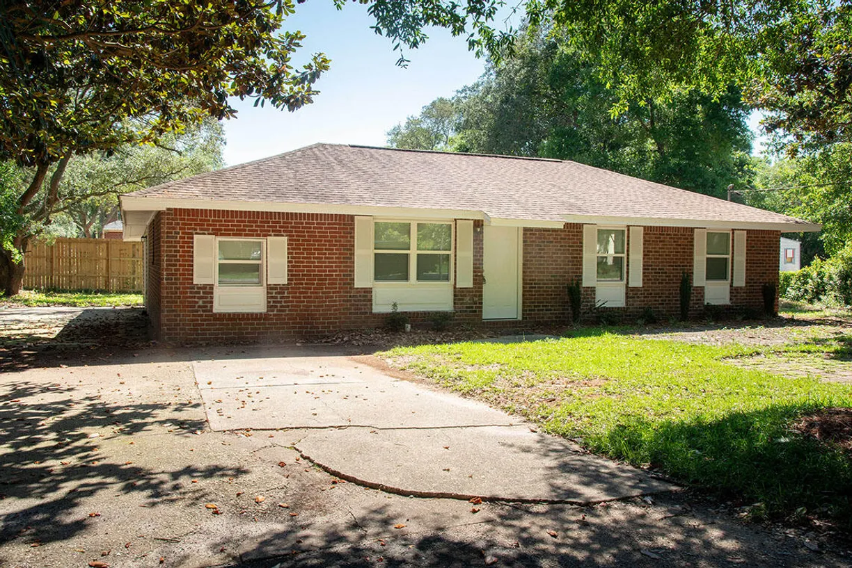 Northwest Florida Real Estate | View 705 Winton Court | 3 Beds, 1 Bath