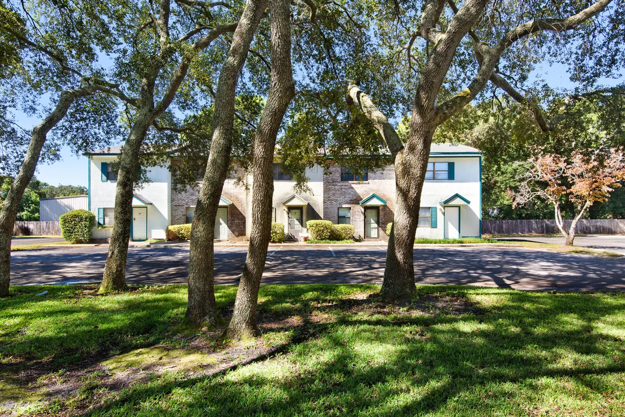 Northwest Florida Real Estate | View 696 Tyner Street, 18 | 2 Beds, 1 Bath