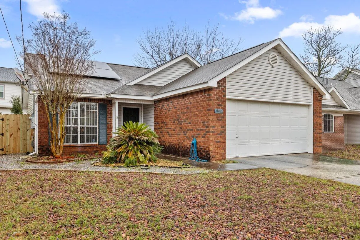 Northwest Florida Real Estate | View 445 Bridgewater Court | 3 Beds, 2 Baths