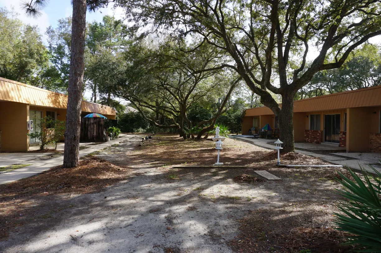 Northwest Florida Real Estate | View 80 4th Avenue, 2 | 1 Bed, 1 Bath