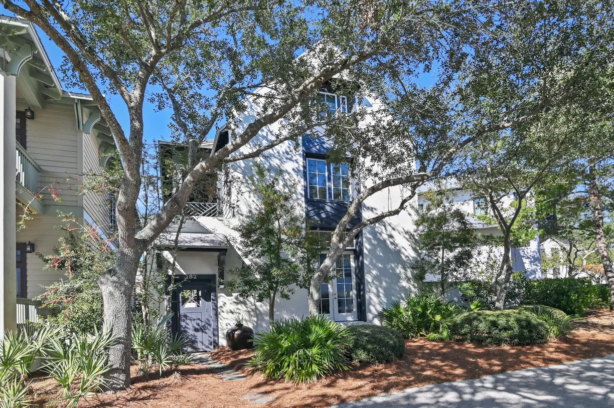 Northwest Florida Real Estate | View 182 E Kingston RD | 4 Beds, 3 Baths