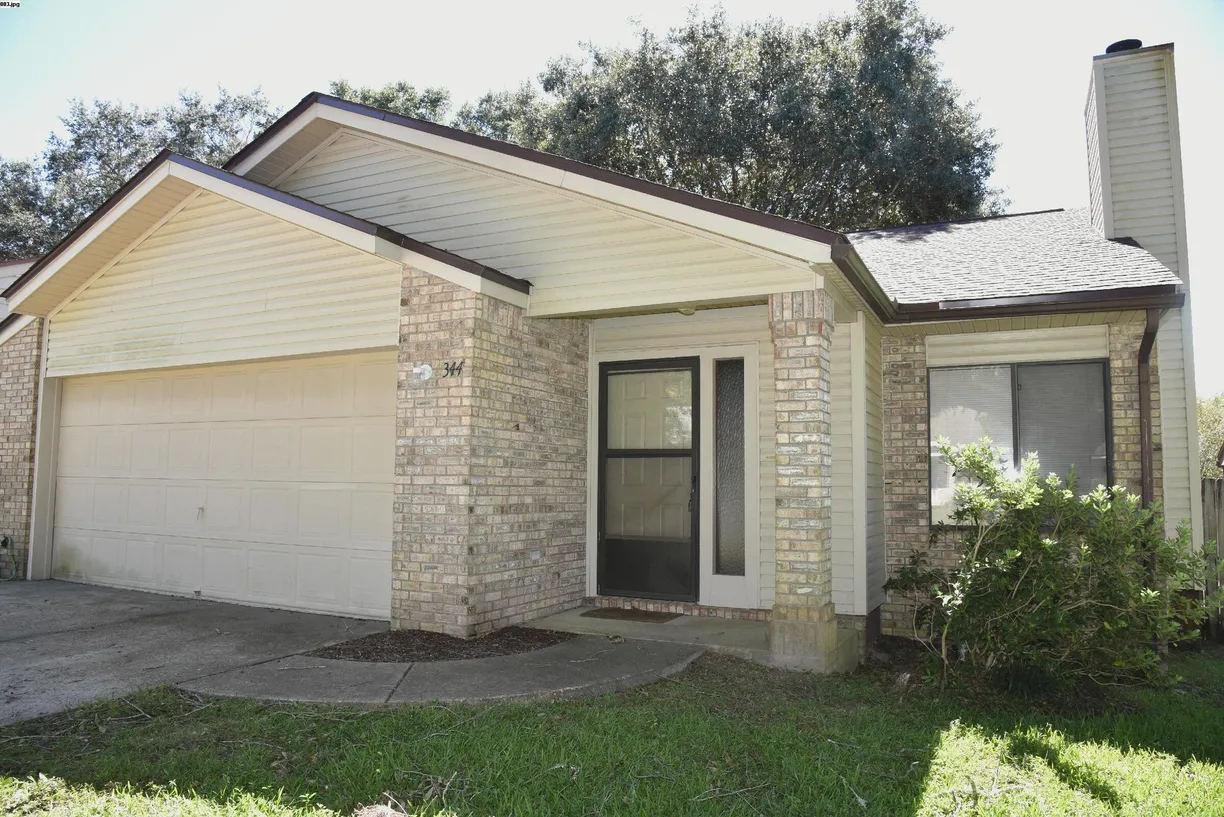 Northwest Florida Real Estate | View 344 Evergreen Avenue | 3 Beds, 2 Baths