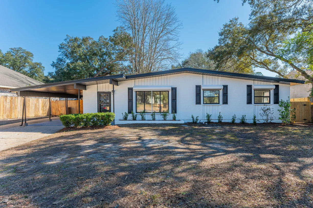 Northwest Florida Real Estate | View 101 NE Ferry Road Road | 3 Beds, 2 Baths