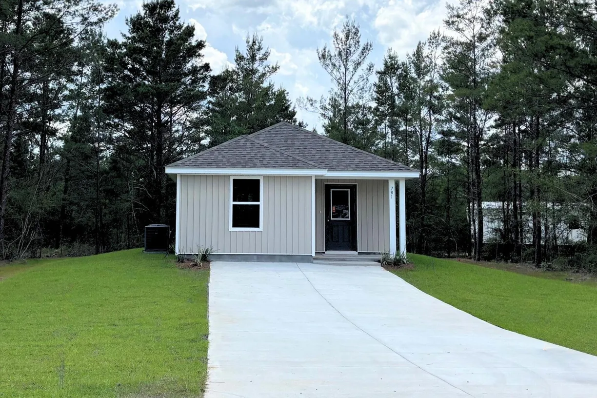 Northwest Florida Real Estate | View 781 Girl Scout Road | 2 Beds, 2 Baths