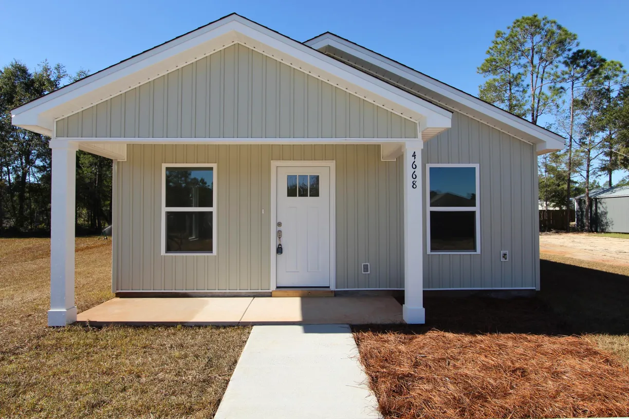 Northwest Florida Real Estate | View 4662 Falcon Way | 2 Beds, 1 Bath