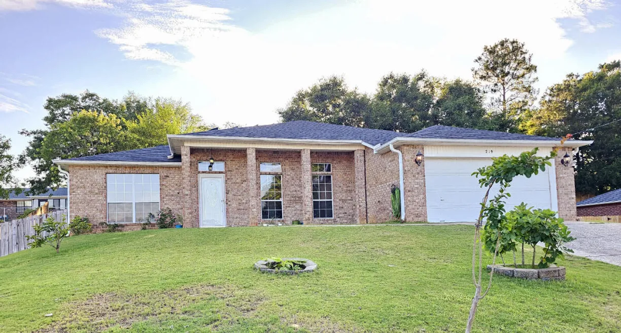 Northwest Florida Real Estate | View 219 Trish Drive | 4 Beds, 3 Baths