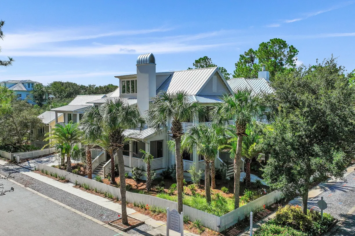 Northwest Florida Real Estate | View 101 Carillon Avenue | 5 Beds, 5 Baths