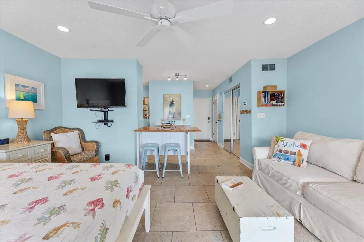 Northwest Florida Real Estate | View 775 Gulfshore Drive, 8252 and 8253 | 2 Baths