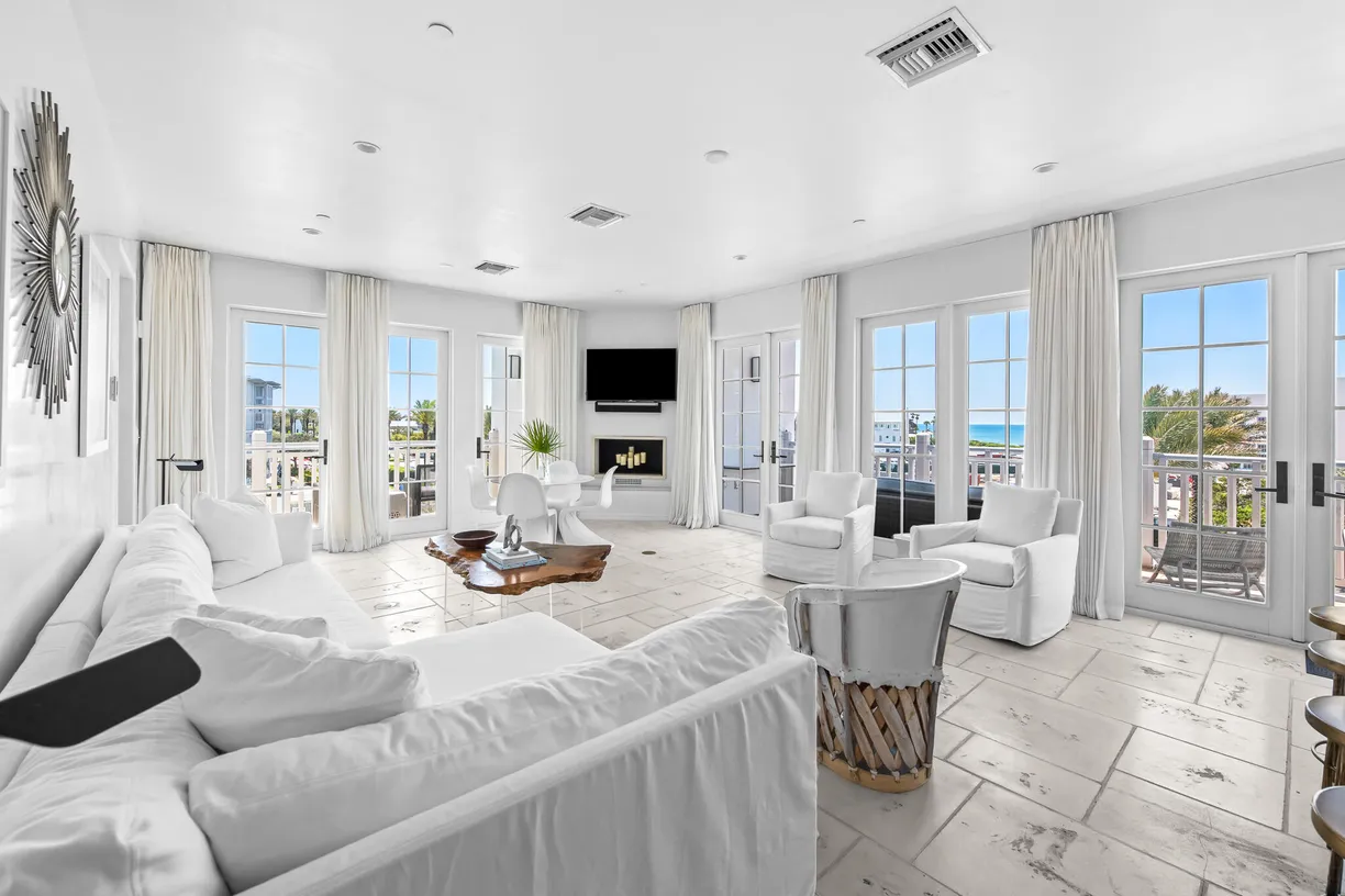 Northwest Florida Real Estate | View 29 N Somerset Street, 303 | 2 Beds, 2 Baths