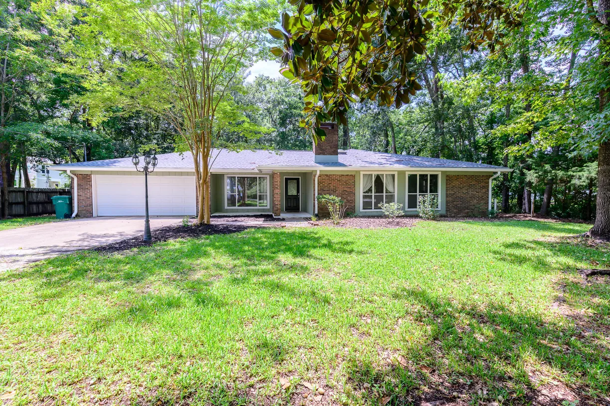 Northwest Florida Real Estate | View 1688 Vine Avenue | 4 Beds, 2 Baths