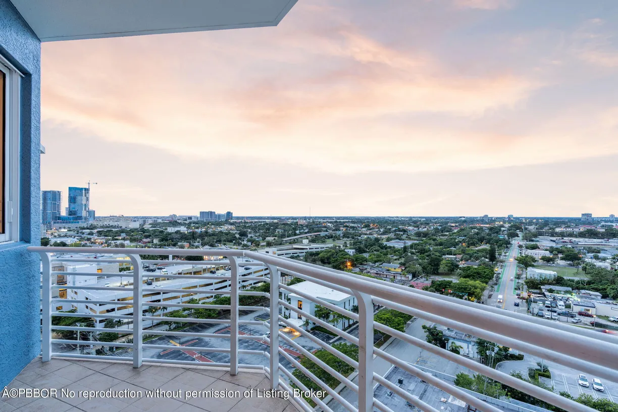 South Florida Real Estate | View 1551 Flagler Dr, PH 9 | 1 Bed