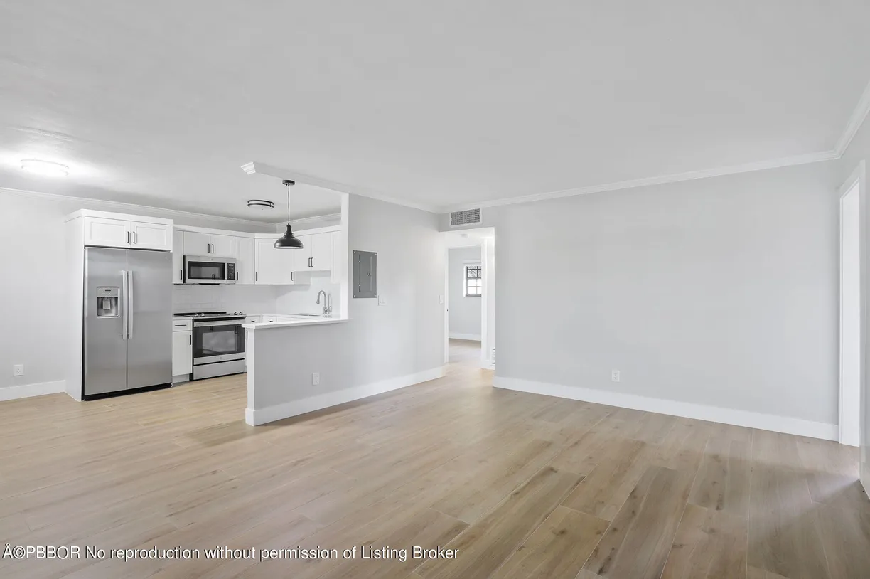 South Florida Real Estate | View 324 Southwind Drive, 16 | 3 Beds, 2 Baths