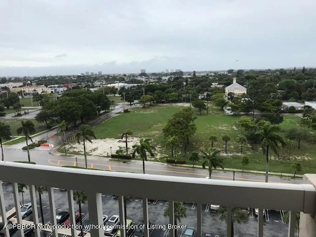 South Florida Real Estate | View 2600 N Flagler Drive, PH13 | 1 Bath