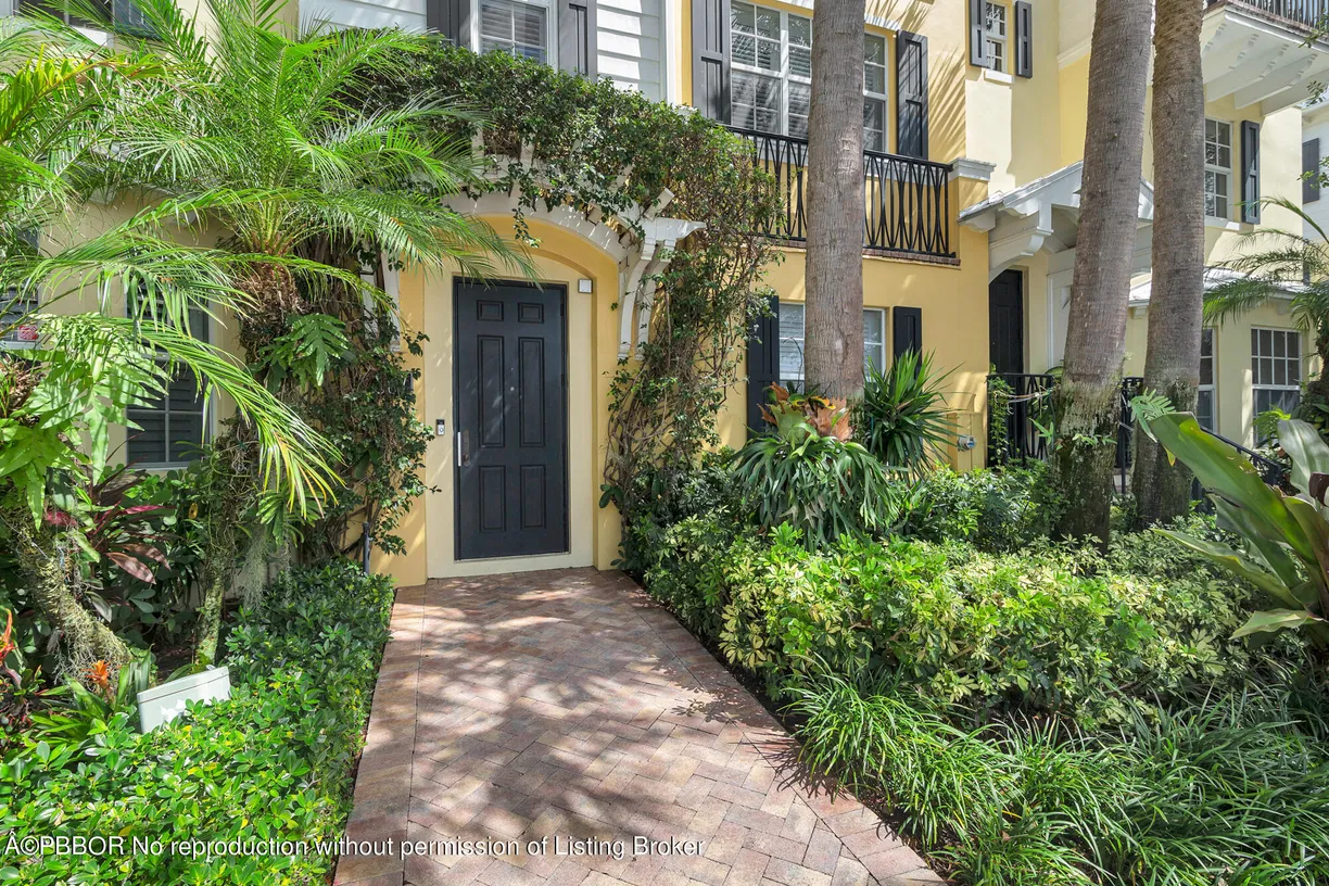 South Florida Real Estate | View 307 Flamingo Drive | 3 Beds, 3 Baths