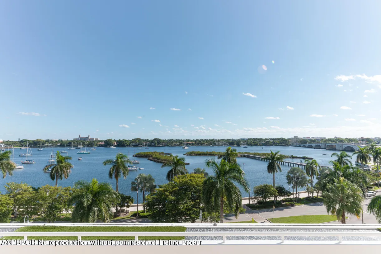 South Florida Real Estate | View 529 S Flagler Drive, 18E | 2 Beds, 2 Baths