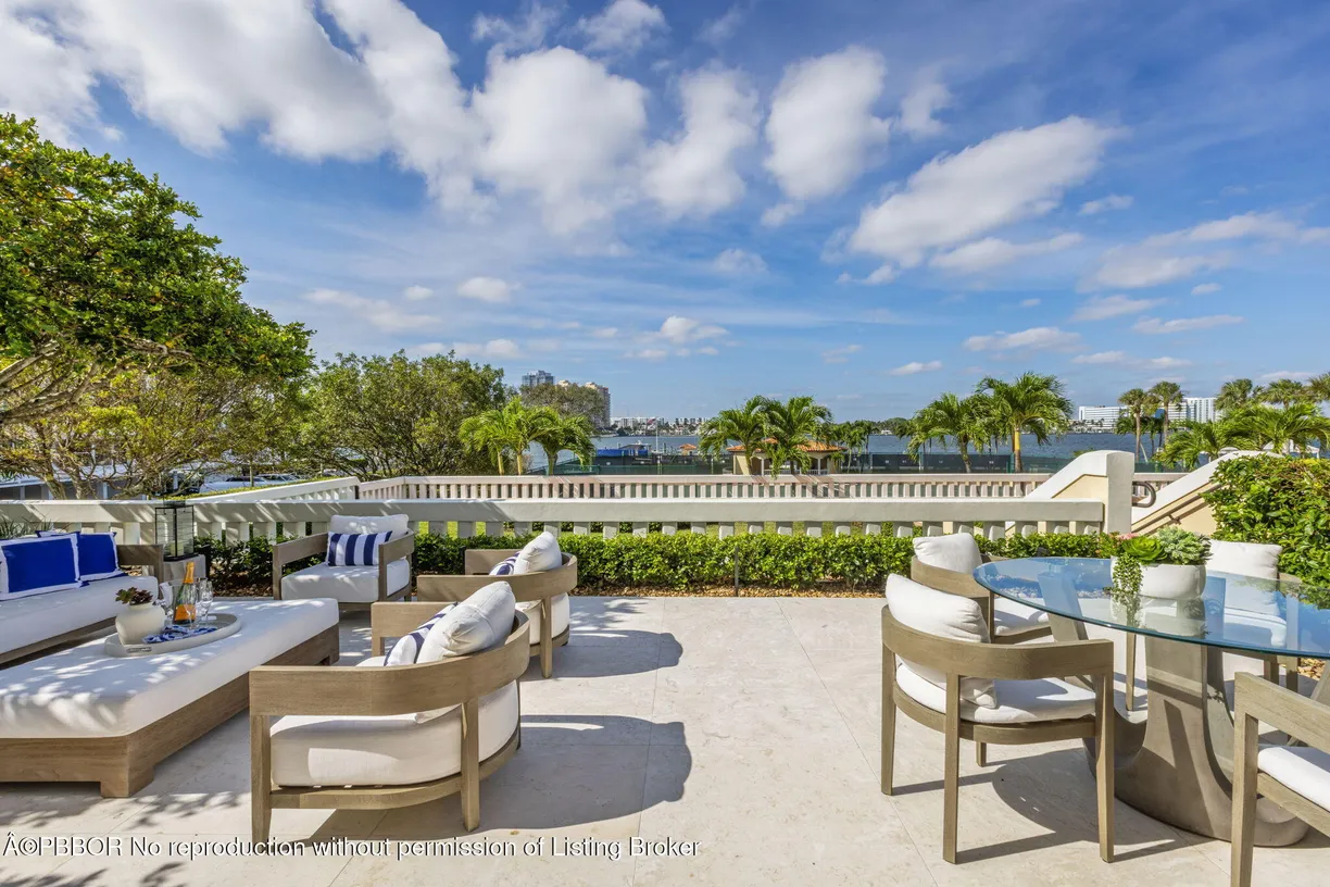 South Florida Real Estate | View 150 Bradley Place, 112 | 2 Beds, 2 Baths