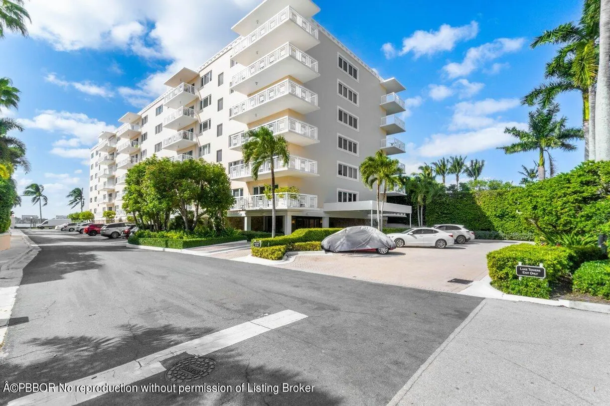 South Florida Real Estate | View 250 Bradley Place, 602 | 1 Bed, 1 Bath
