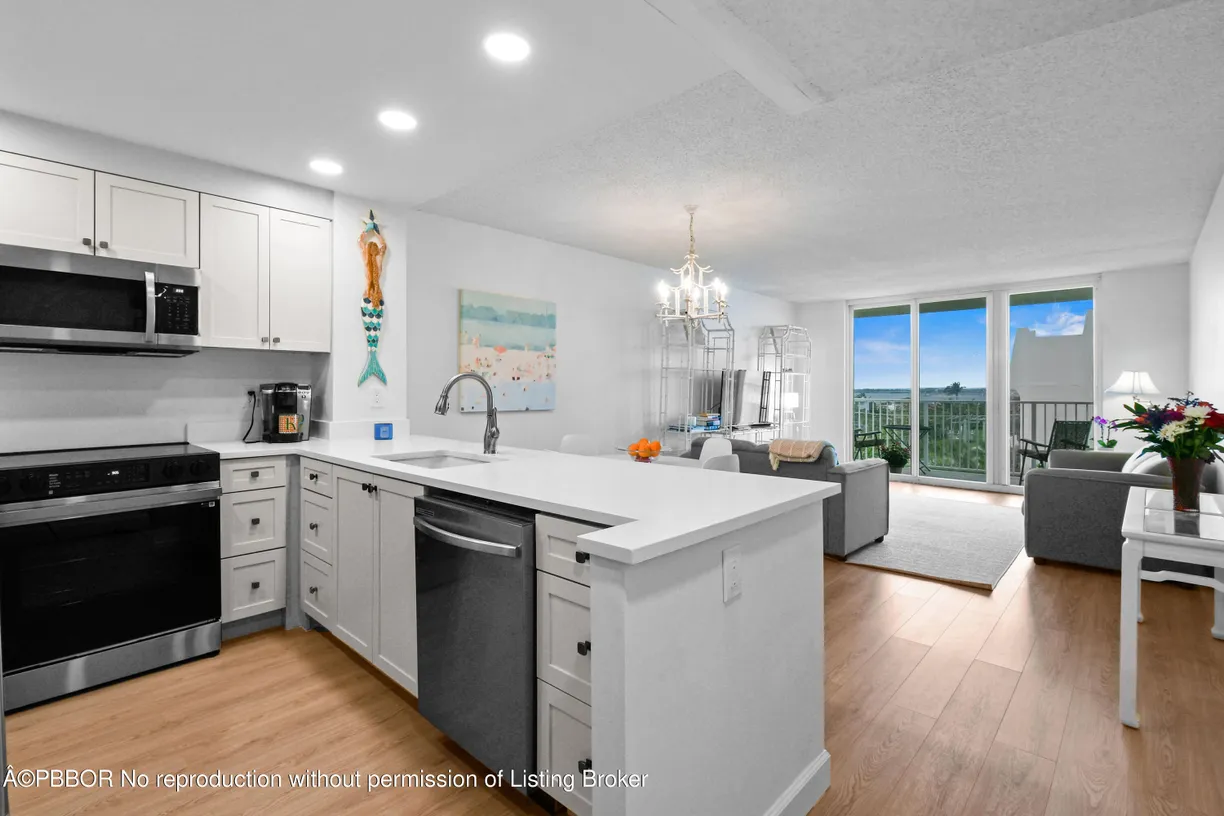 South Florida Real Estate | View 3540 S Ocean Boulevard, 612 | 2 Beds, 2 Baths