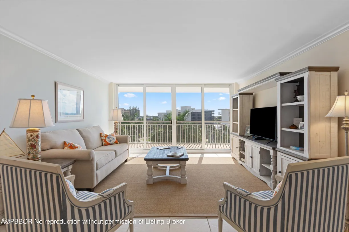 South Florida Real Estate | View 3546 S Ocean Boulevard, 618 | 2 Beds, 2 Baths