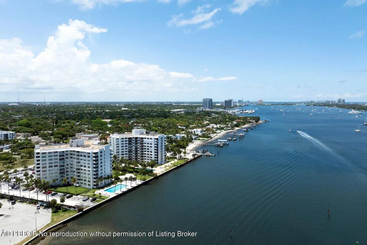 South Florida Real Estate | View 2600 N Flagler Drive, 312 | 1 Bed, 1 Bath