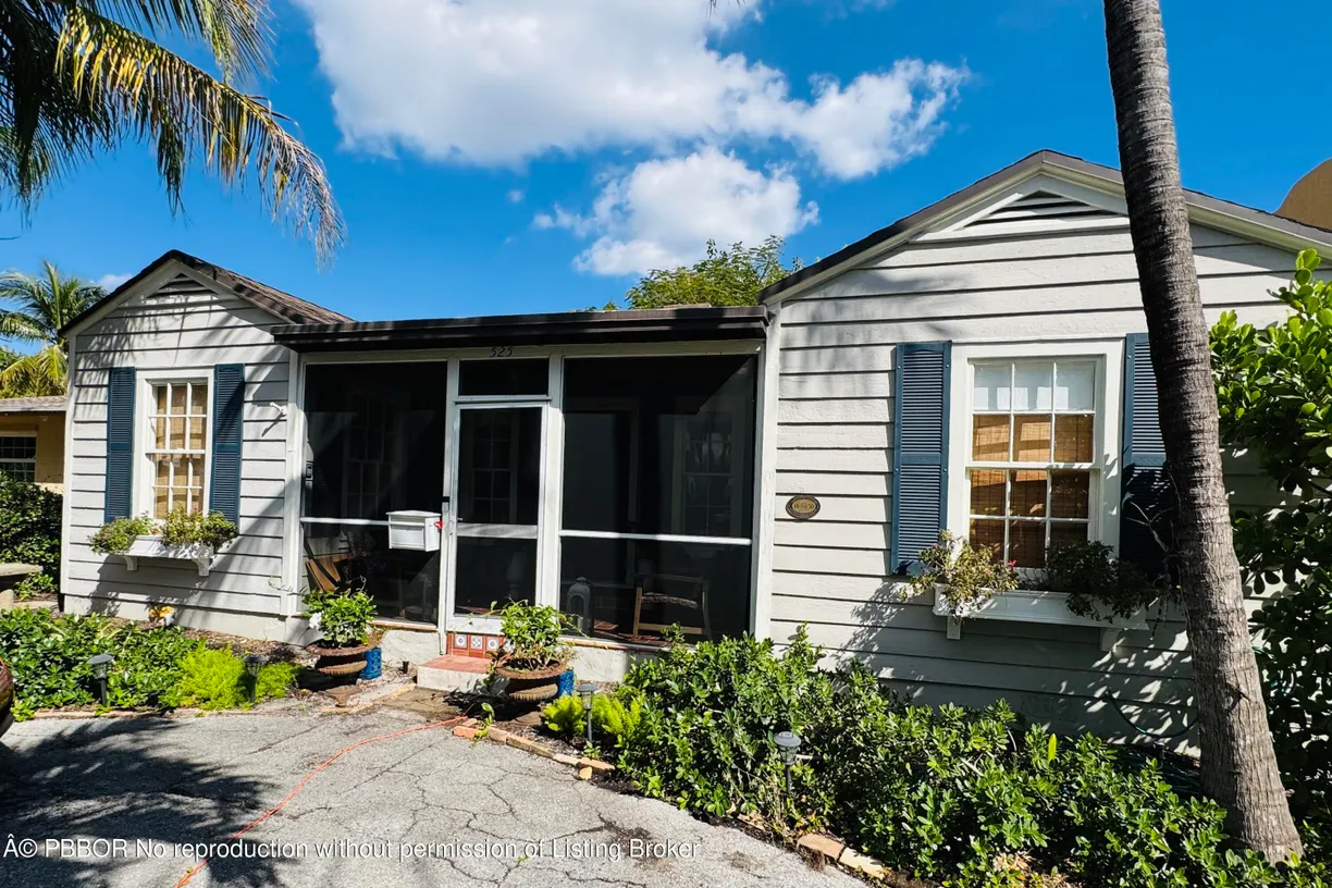 South Florida Real Estate | View 525 Flamingo Drive | 3 Beds, 2 Baths